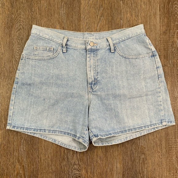 Vintage Rider Shorts - Picture 1 of 6